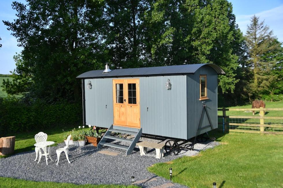 The Shepherds Hut カーマーゼン エクステリア 写真