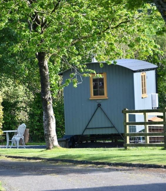 The Shepherds Hut カーマーゼン エクステリア 写真